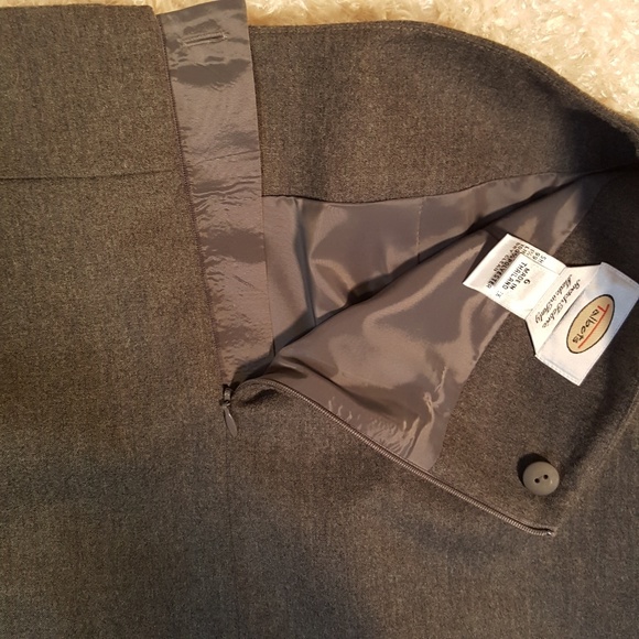 Talbots Grey Wool Pencil Skirt with Front Pockets - Picture 7 of 8